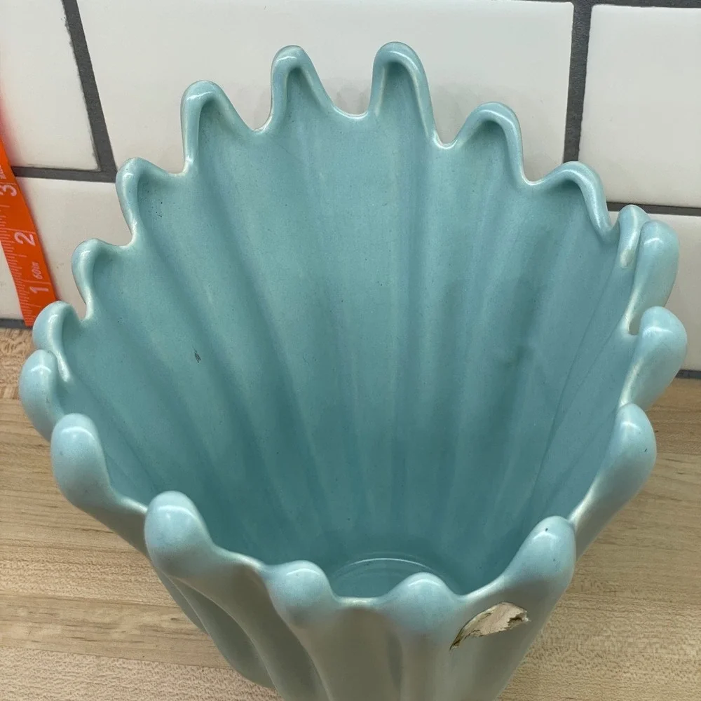 Vintage Mid Century Modern Light Blue‎ Splash Handkerchief Fluted Ceramic Vase